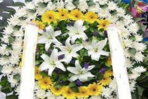 梦境花语，解读做梦梦到花圈的深层含义
