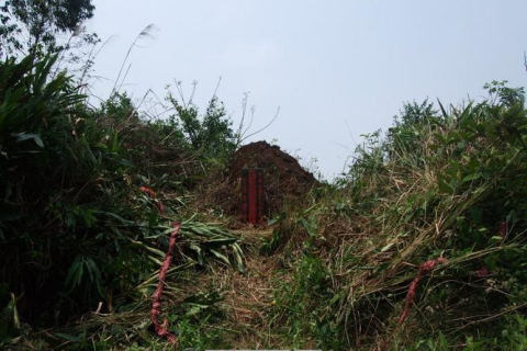 周公解梦，梦见坟地，寓意吉凶如何？