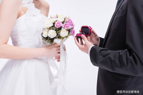 梦到初恋女友和别人结婚意味着什么求解梦