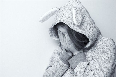 梦见老婆跑了，自己痛哭，梦境背后的情感与心理解析