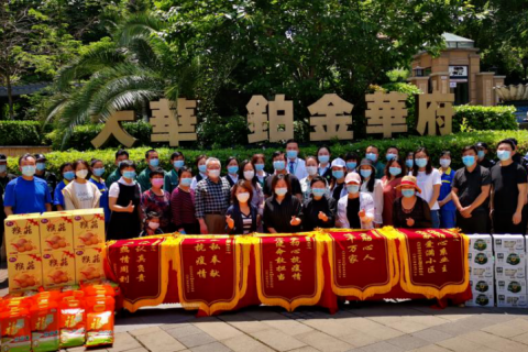 梦境的奥秘，解析梦到我在我家门口捡鸡蛋的深层含义