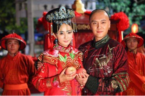 梦境中的幸福交织，探索梦见别人结婚新娘却成了我老公的深层含义