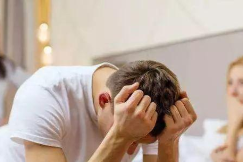 梦见老公刚死还和我睡在一起，梦境背后的深层含义与心理解析