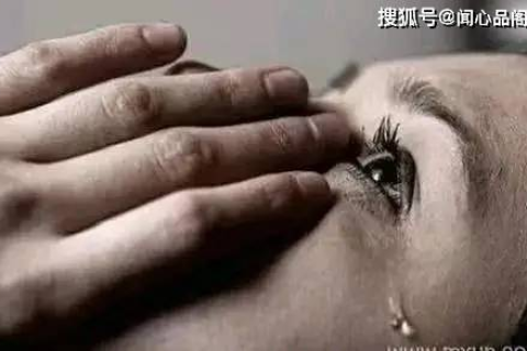梦见过世的亲人撕咬自己，深层解析与心理暗示