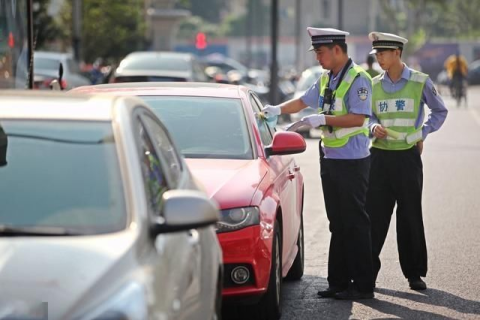 梦见自己骑摩托车，探索梦境中的速度与自由