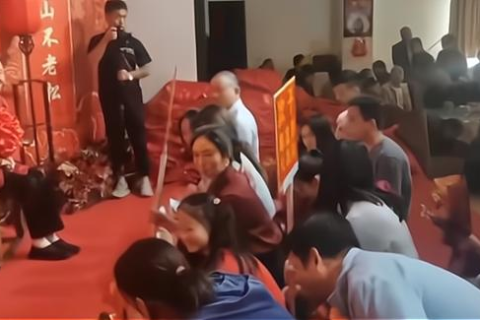 梦境交织，生育与婚姻的预兆，前晚与昨晚的梦境解析