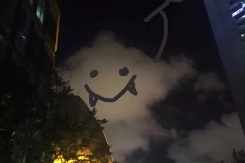 梦回深渊，在凌晨1点半惊醒，梦见妈妈离去，泪洒千行后的心灵慰藉