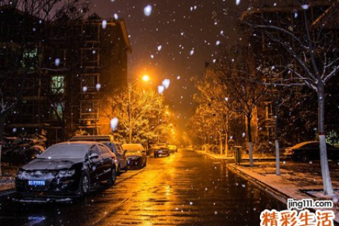 梦见雨夹雪下的很小几分钟就停了，探索梦境背后的深层含义