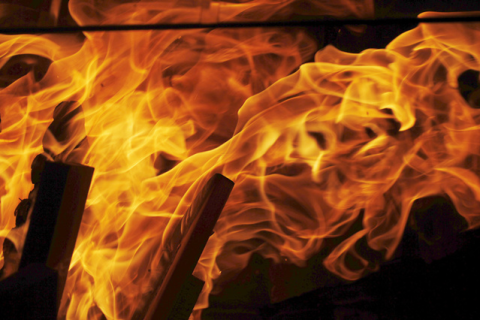 梦见失火了，是吉是凶？解读梦境中的预警信号