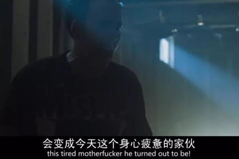 梦境的深层解读，梦见父母在家被抢劫后被杀死，灵魂归来的寓意与启示