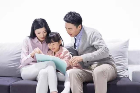 经常梦到已故的父亲，心灵的慰藉与未竟的对话