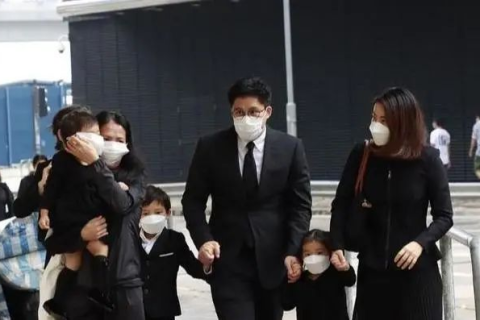 梦见死人婆婆出殡又复活，梦境背后的深层含义与心理解析