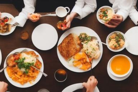 老是梦见吃饭，梦境背后的深层预示与解析