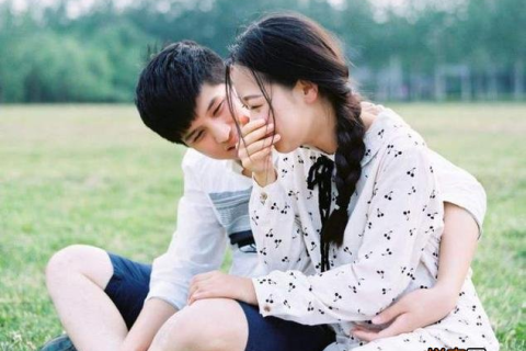 梦见女友和前男友和好，梦境背后的情感纠葛与内心解析