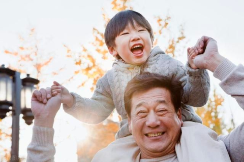 我做梦梦见一个同学死了可是人家没事，梦境背后的深层解析与心理启示