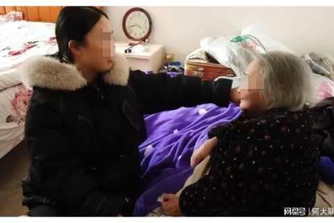 梦境中的重逢，梦见已故姨母回家，母亲悉心照料