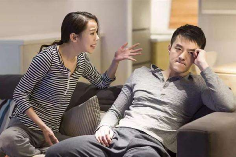 周公解梦，梦见男人送我和他妻子梳子，情感纠葛的预兆？