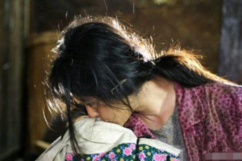 孕妇梦见自己睡在棺材里，梦境背后的深层含义与解读