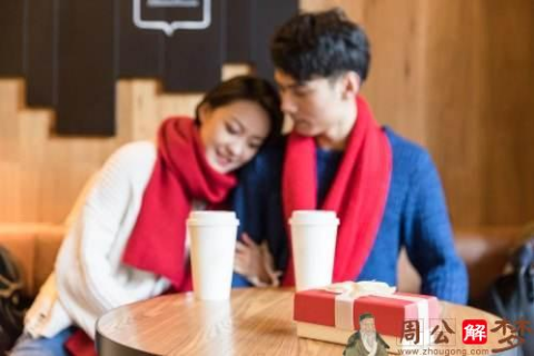 梦见和前男友一起吃饭，重温旧梦，还是新开始的预兆？