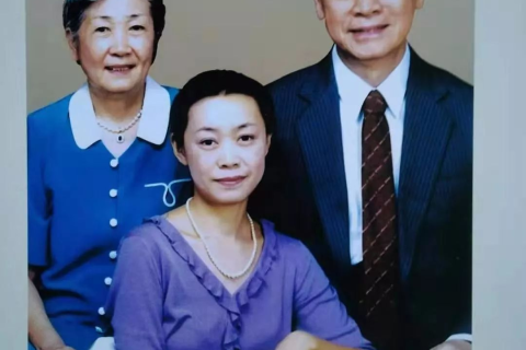 求解梦，连续几晚梦到已经逝世的爷爷，是思念还是另有深意？