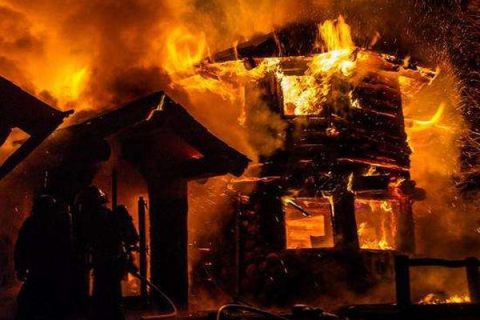 梦见书着火了，知识的燃烧与灵魂的觉醒