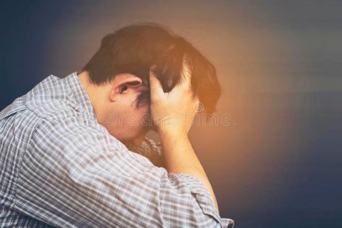 梦境交织的情感纠葛，梦见前男友的哥哥去世的深层解析