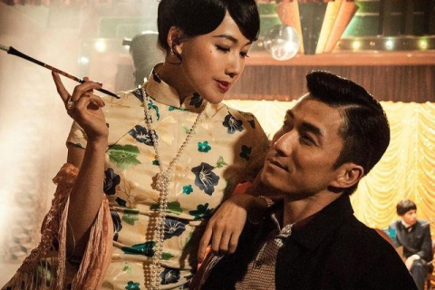 学生梦境中的情感纠葛，与陌生人结婚与暗恋对象的意外重逢