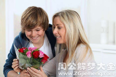 解梦，梦见自己变成妈妈，寓意与解析