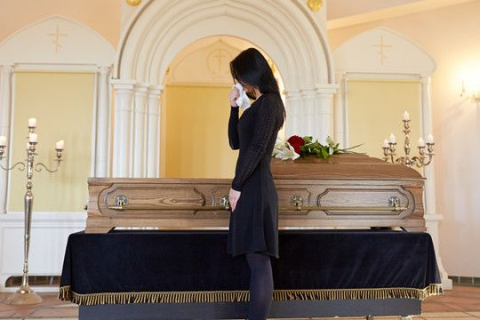 孕妇梦到死去的亲人在梦中又死了，深层梦境解析与心理寓意