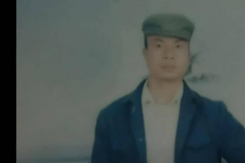从梦境深渊中重生，解析梦见自己从棺材里爬出的深层含义