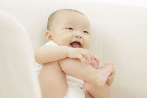 梦见小孩咬自己的手，寓意与梦境解析