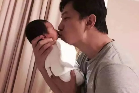 梦境交织的情感迷雾，解析昨晚我妈妈梦见男朋友妈妈来我家很凶的深层含义