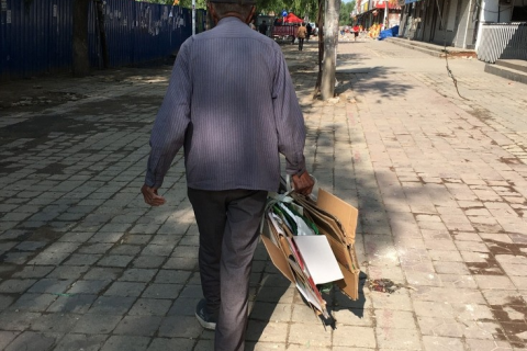 梦见捡到个小男孩，梦境背后的深层寓意与心理解析