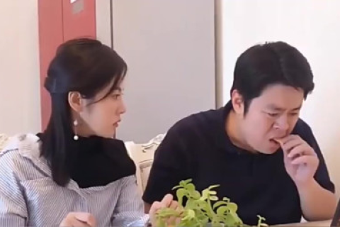 分手了一年的前女友在毫无前兆的情况下突然梦见她而且梦见她嫁人