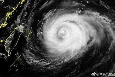 梦境预警，地震与狂风交织的预兆，解析梦境背后的深层含义
