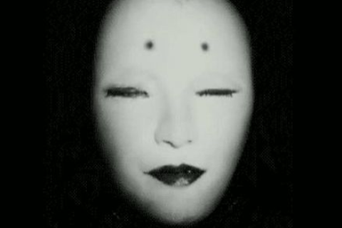 为什么晚上老是梦见鬼？揭秘梦境背后的深层含义与心理解析