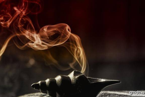 梦境的奥秘，解析我梦见跟一个女的接吻了的深层含义