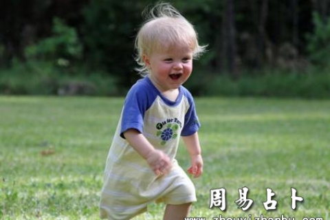 孕期梦境探秘，连续四晚梦见小男孩，寓意何在？