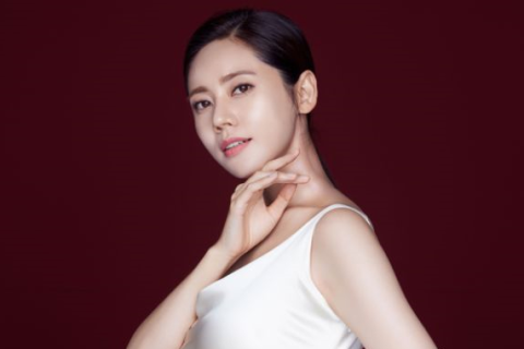 梦境的迷雾，解析梦到自己喜欢的男生跟其他女生打Kiss的深层含义与心理启示