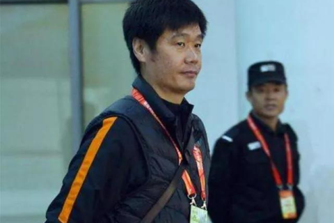 梦见着火没水扑灭，只能用酒来扑灭，梦境背后的深层含义与心理解析
