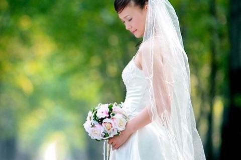 已婚女人梦中重逢婚礼，情感深处的渴望与未竟之愿