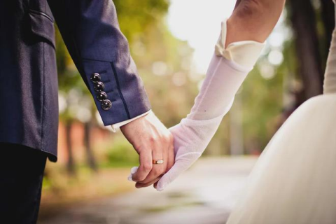 梦见自己和前男友结婚了，一场梦境的深层解读与心理分析