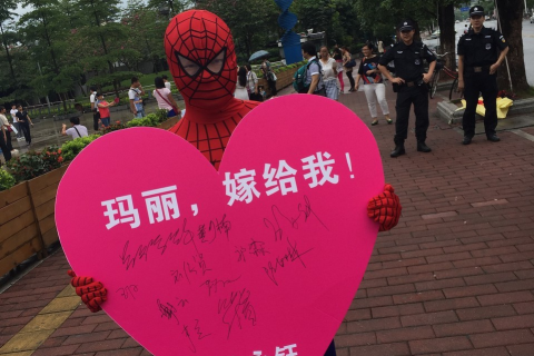 梦到自己向喜欢的人表白且成功，预示未来情感与自我实现的预兆