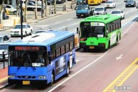 梦见坐公交车，探索梦境中的深层含义与心理解析