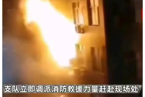 梦境交织，解析梦到死去亲人追我抢我东西的深层含义