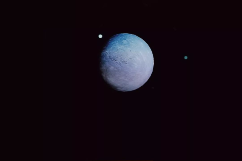 梦境奇观，九个月亮与太阳连线的奥秘探索