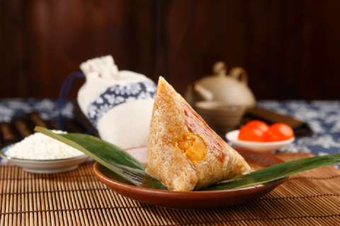 梦境解析，梦见吃粽子并尝到枣的深层含义