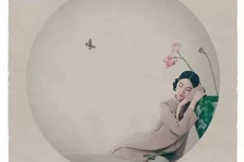 梦回四年情愫，泪洒前尘旧梦，解析梦境中的情感纠葛