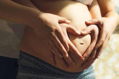孕妇梦见大姨妈来了好多血，梦境背后的深层含义与解读