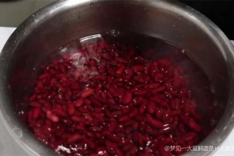 梦境解析，梦见大盆中有水有血的深层含义